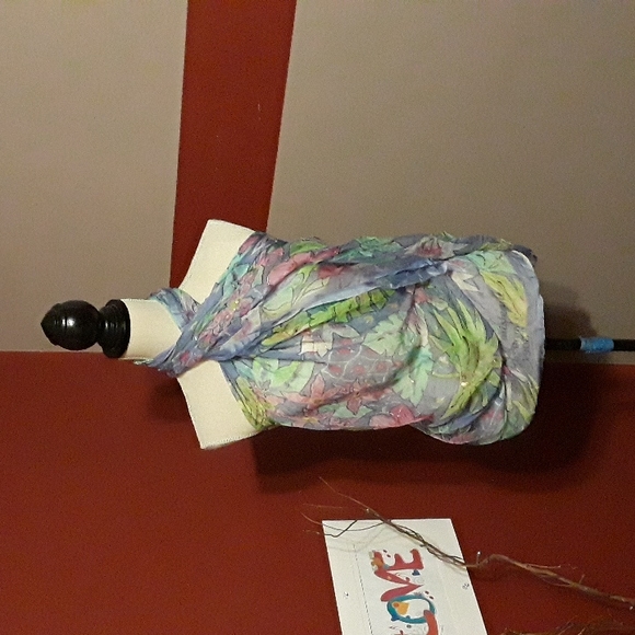 Beautiful Scarf - Picture 3 of 6